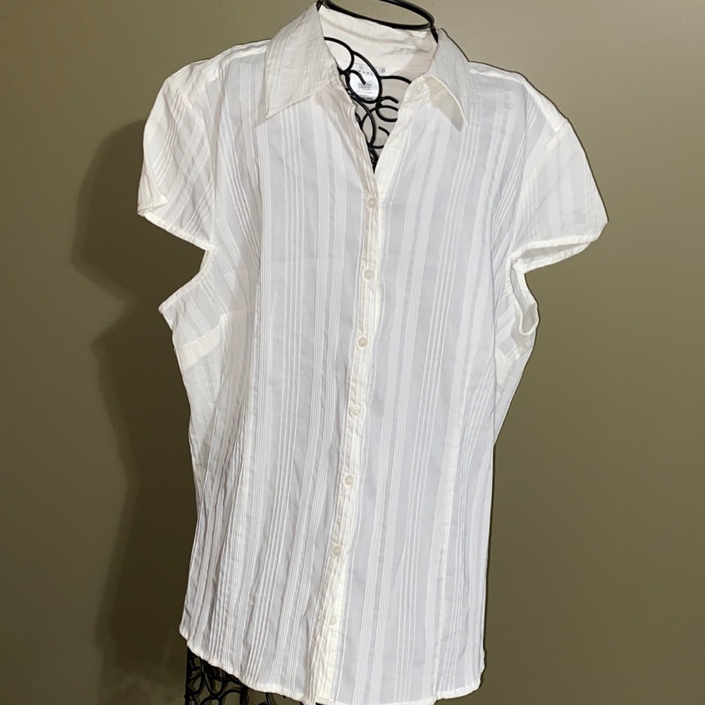 Como Woman 1X cream top